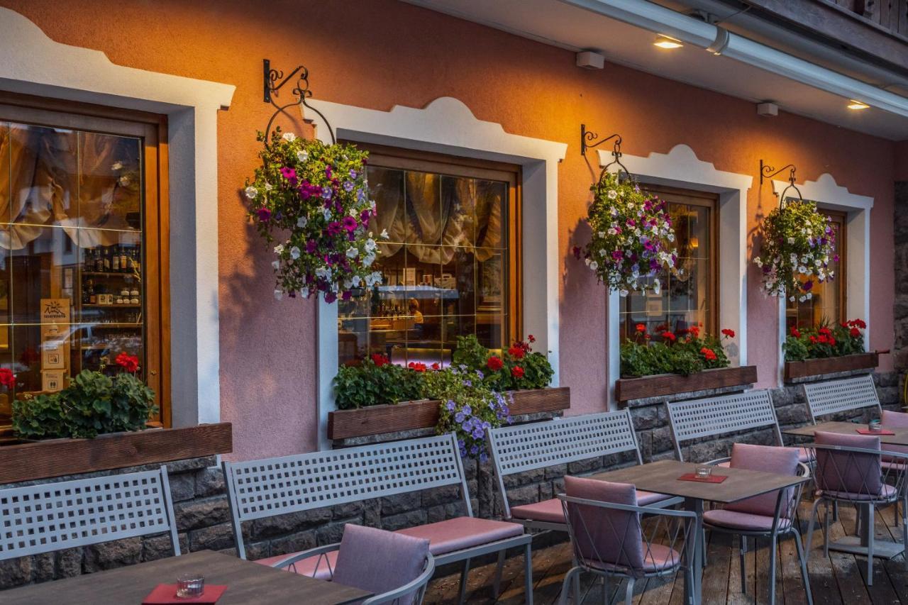 Hotel La Serenella Моэна Экстерьер фото