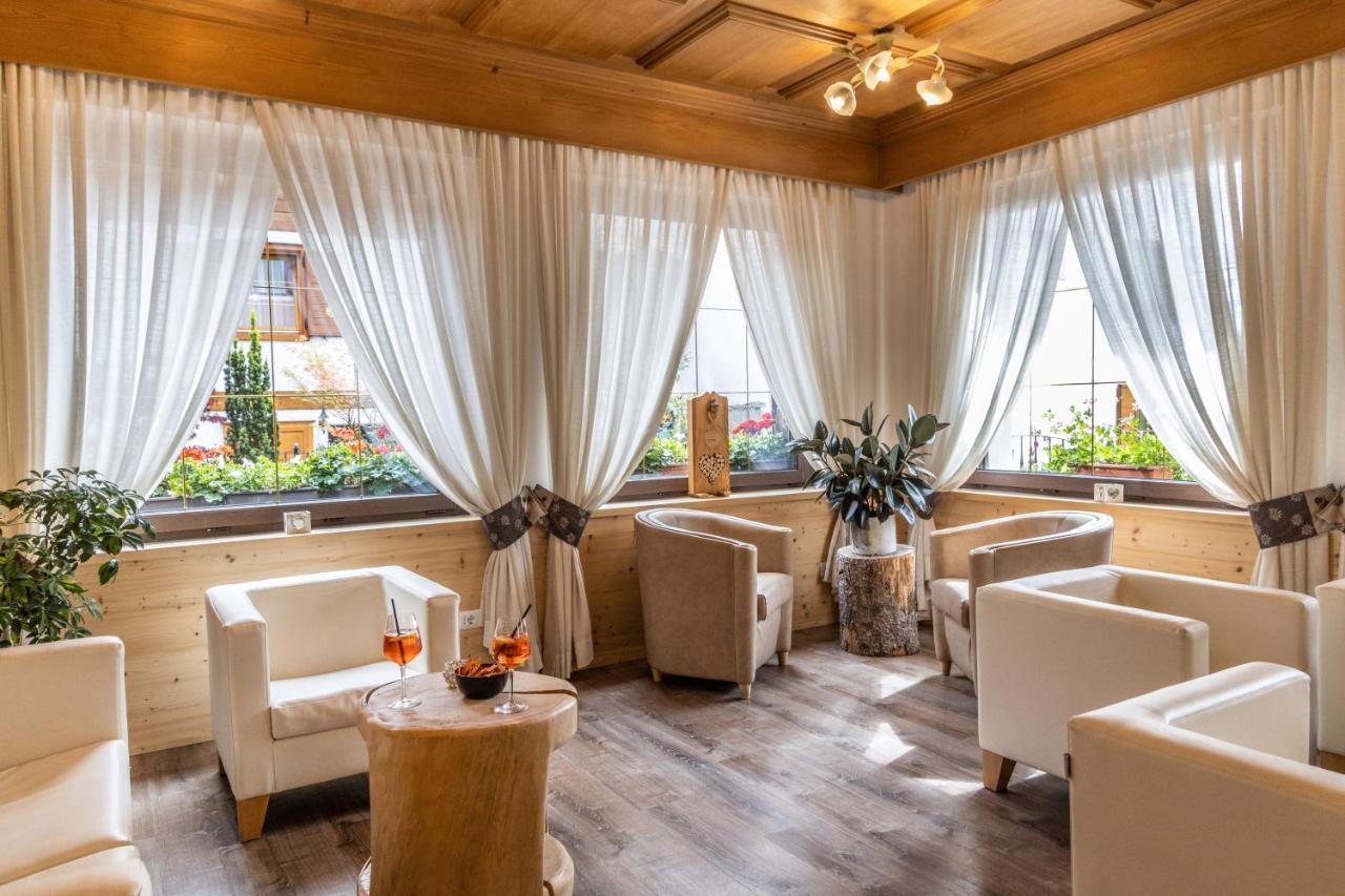 Hotel La Serenella Моэна Экстерьер фото