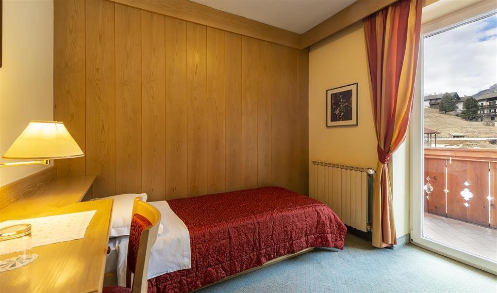 Hotel La Serenella Моэна Экстерьер фото