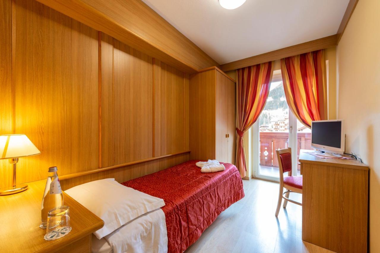 Hotel La Serenella Моэна Экстерьер фото
