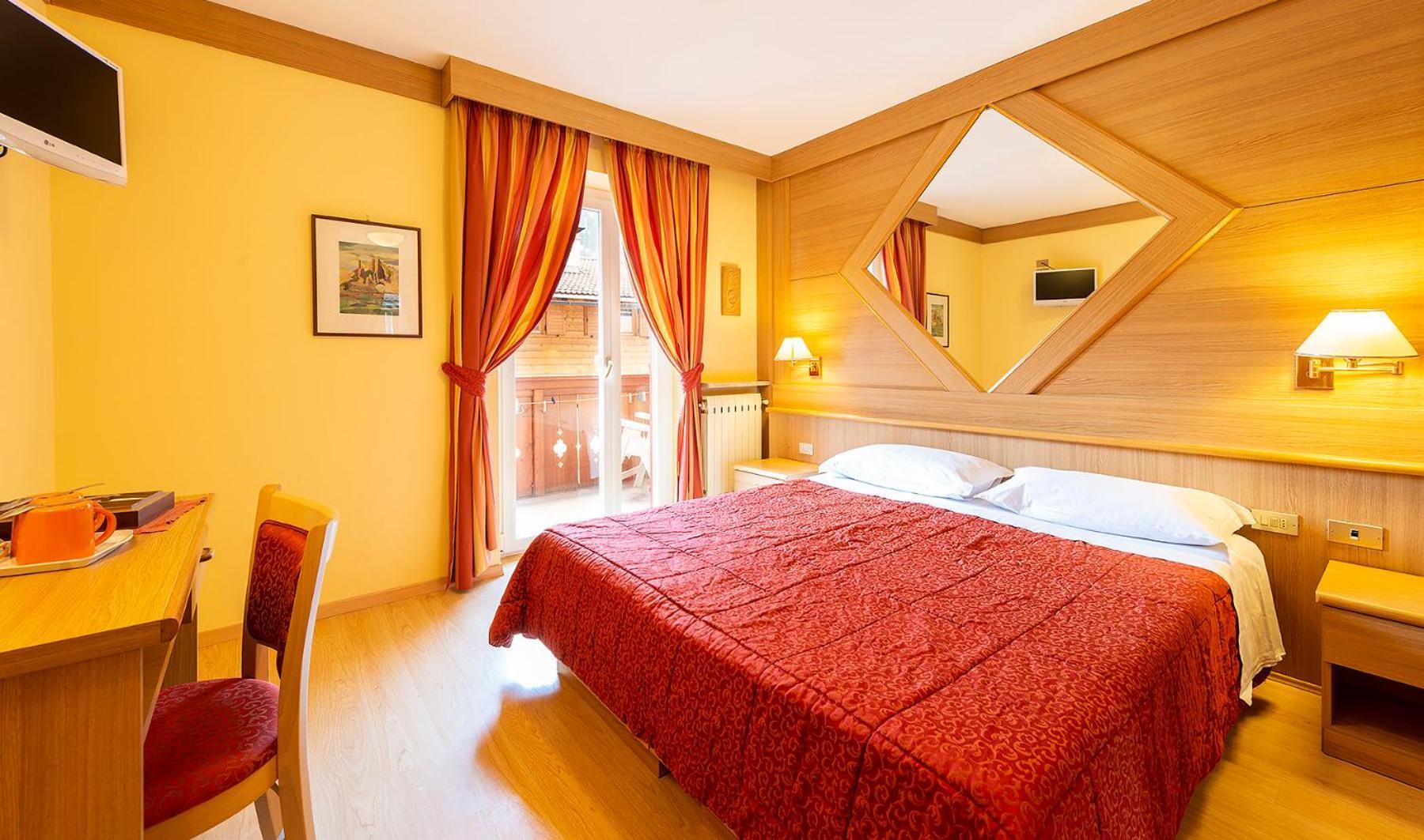 Hotel La Serenella Моэна Экстерьер фото